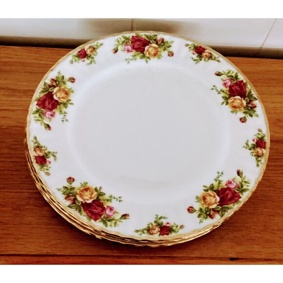 VINTAGE 1962 ROYAL ALBERT "OLD COUNTRY ROSES" BONE CHINA DINNER PLATE - Picture 1 of 5